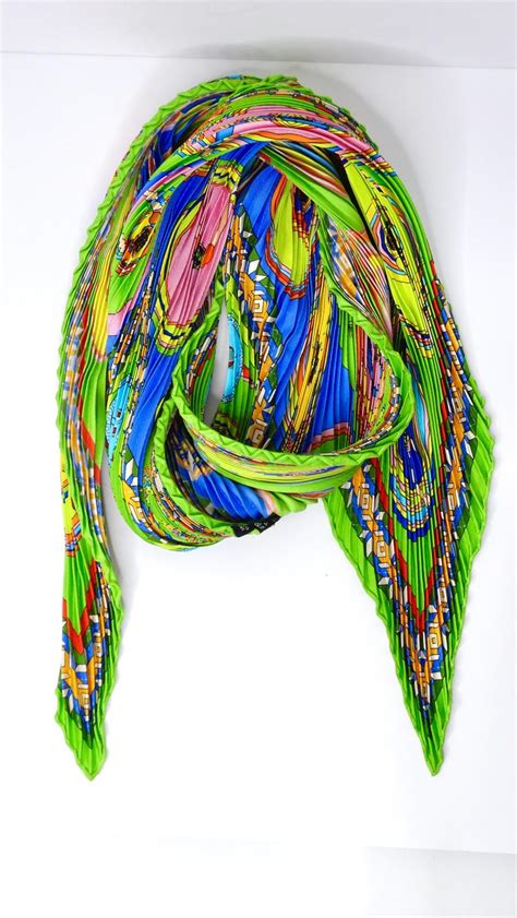 hermes plisse silk scarf|hermes silk scarf men.